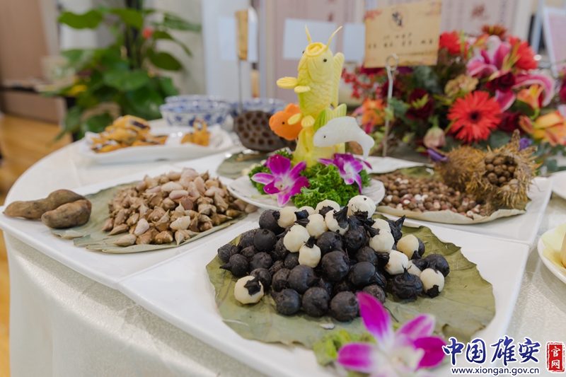 由菱角、雞頭、蓮子、地梨搭配而成的“四特產”，可蒸、可煮、可做湯入飯，配食其他原料還可做成各種地域特色菜品，還可精工細作成各種甜食小吃。中國雄安官網陳凱昆 攝