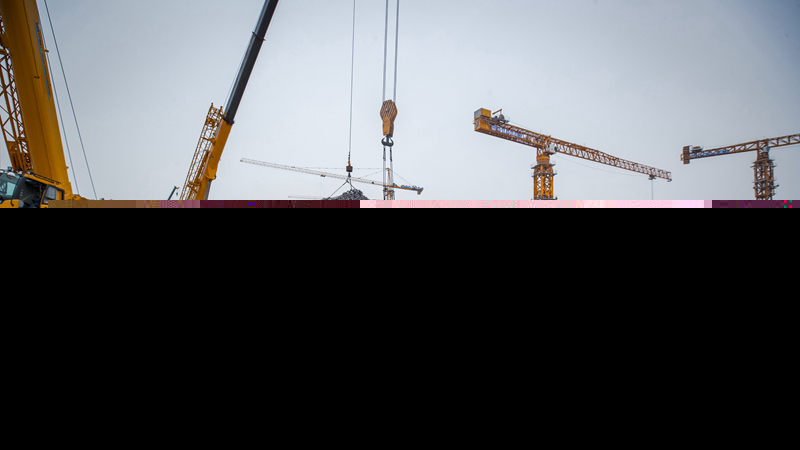 國慶期間 京雄城際鐵路雄安站建設者堅守崗位爭分奪秒