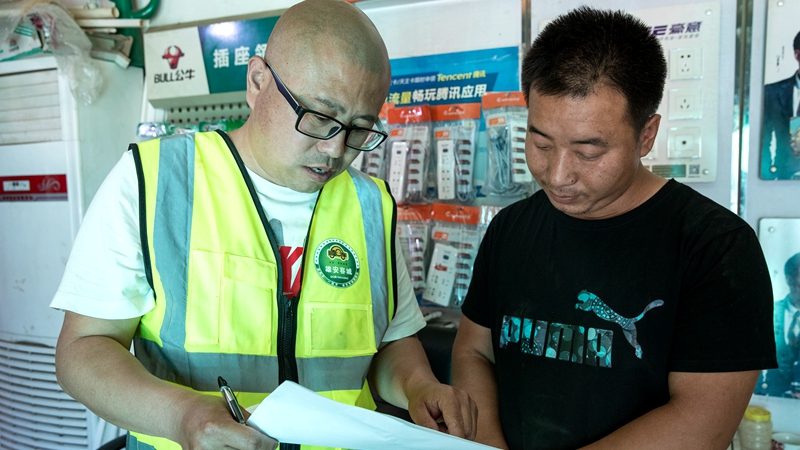 兩會時間·雄安聲音丨雄安新區容城縣志愿者化身就業介紹“中介員”服務群眾