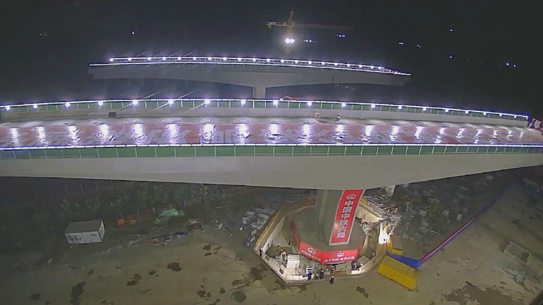 雄安新區首座上跨京九鐵路雙幅轉體橋華麗“轉身”