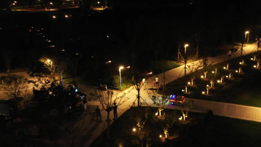 又一打卡圣地，白洋淀站站前公園等你來！