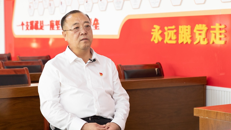 全國優秀共產黨員郝艷斌：為民擔當 做好鄉村振興“領頭羊”