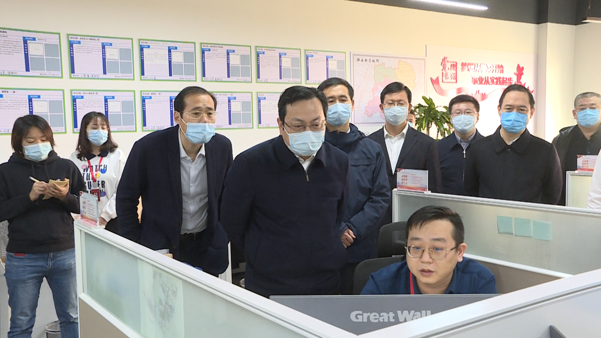 時政播報丨張國華到新區建設指揮部調研并召開專題會議