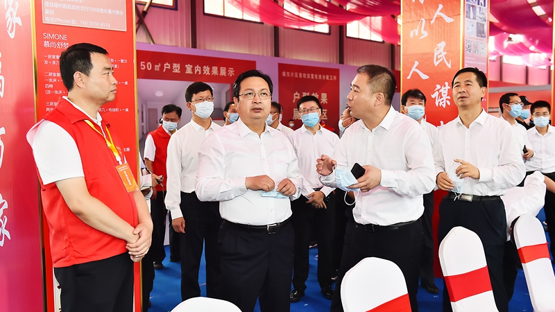 張國華調研雄東片區首批安置房分配工作