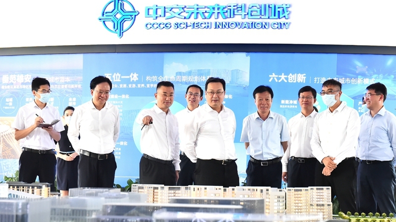 時政播報丨張國華調(diào)研綜合保稅區(qū)、中試基地、昝崗組團(tuán)項(xiàng)目建設(shè)情況