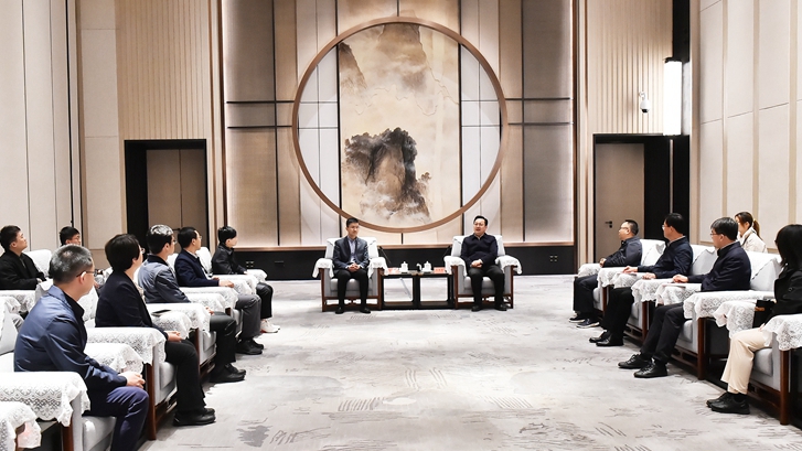張國華與清華大學黨委副書記過勇一行舉行工作座談