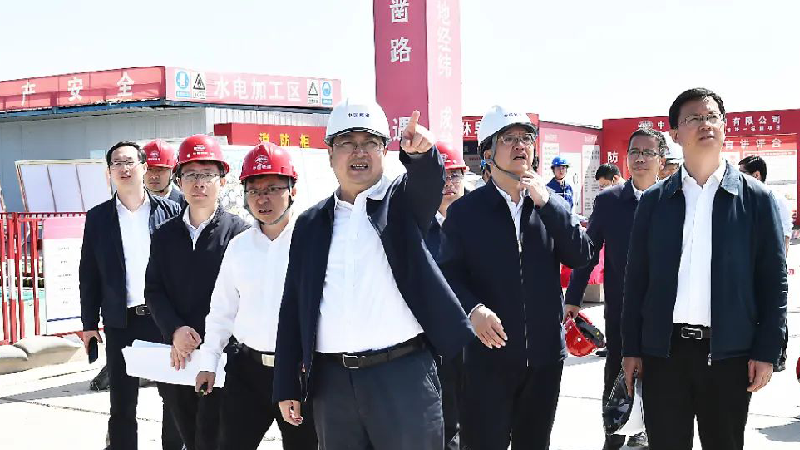 張國(guó)華在容西片區(qū)、昝崗片區(qū)調(diào)研重點(diǎn)項(xiàng)目建設(shè)參加“大走訪——問(wèn)題解決月”活動(dòng)