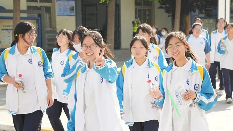高考首日直擊丨雄安學(xué)子奔赴考場
