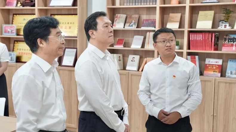 雄安新區創新開展“項目一線黨旗紅”暨啟動區“暖心驛站”創建工作