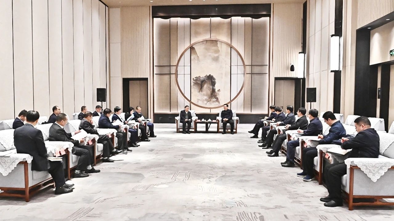 張國華與中國能源建設集團有限公司董事長宋海良一行舉行工作座談