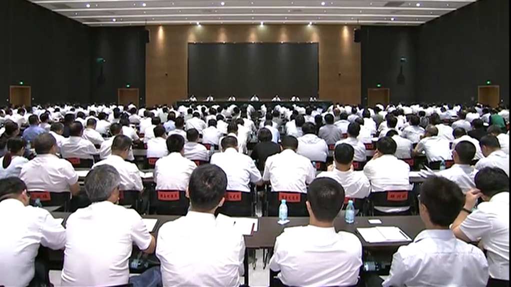 王東峰在雄安新區調研檢查并召開新區領導干部會議